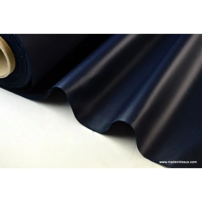 1 coupon de 150 cm  Tissu polyester marine déperlant pour parapluie .