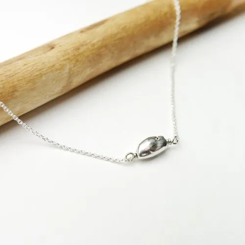 Collier minimaliste pépite ras de cou en argent 925 recyclé pour femme