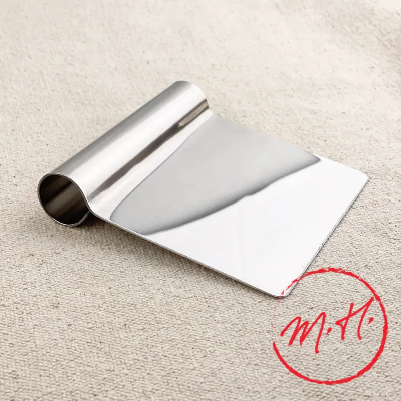 Coupe-pâte droit 12cm inox