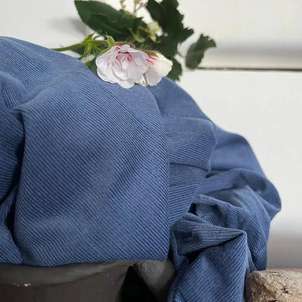 Coupon de velours milleraies bleu doux 145x300  (B18)