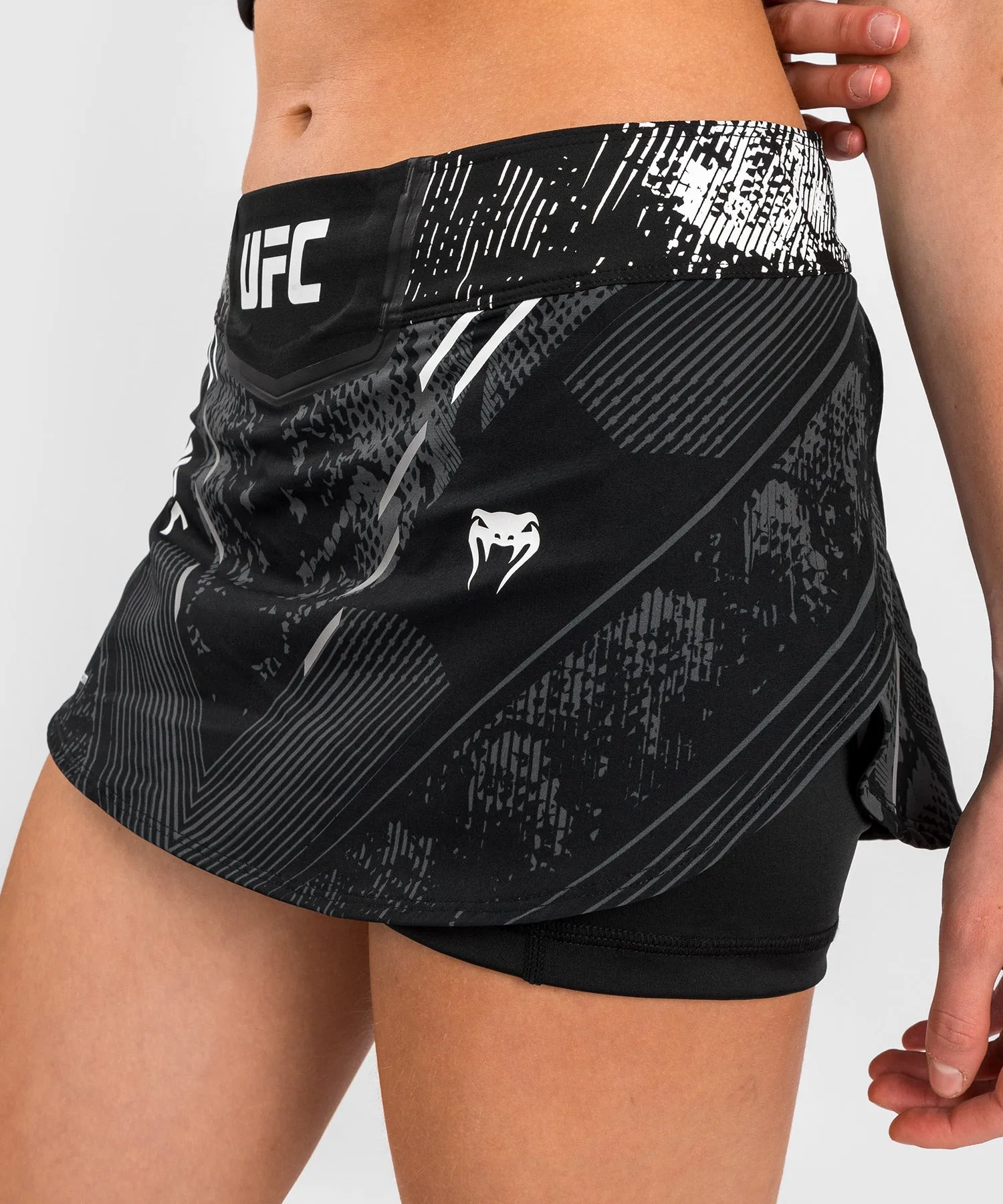Jupe-Short pour Femmes UFC Adrenaline by Venum Authentic Fight Night - Noir